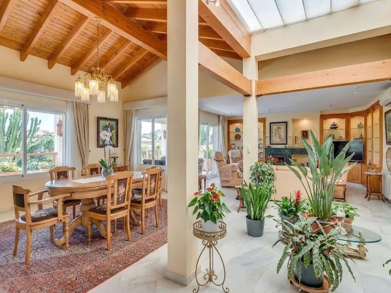 Villa for Sale in Costa del Sol Benahavís, Malaga 1