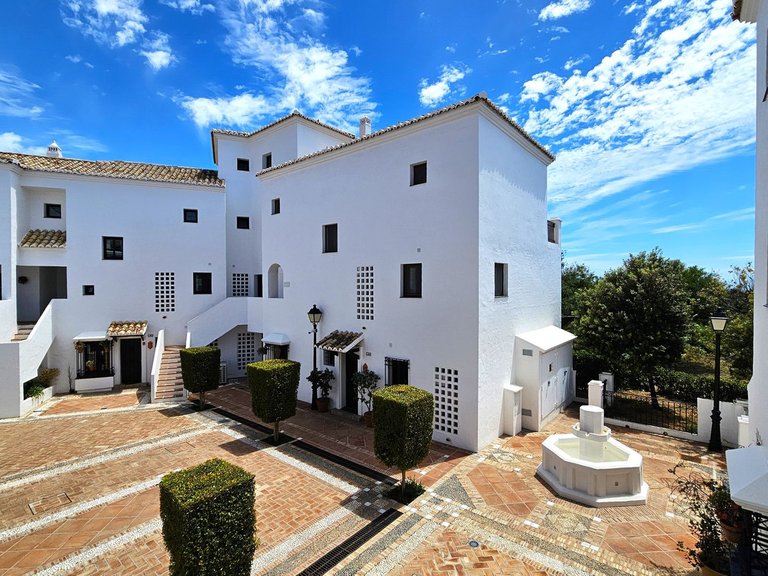 Apartment for Sale in Altos De Los Monteros, Malaga 24