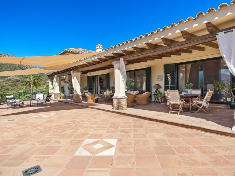 Villa for Sale in Benahavís, Malaga 37