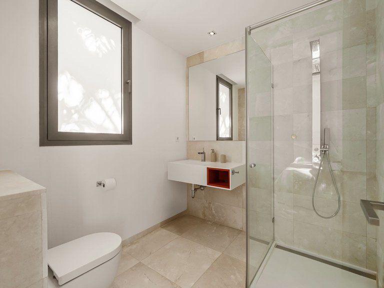 Villa for Sale in Nueva Andalucía, Malaga 18