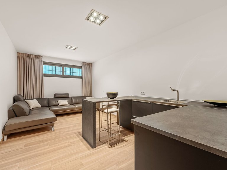 Villa for Sale in Nueva Andalucía, Malaga 28