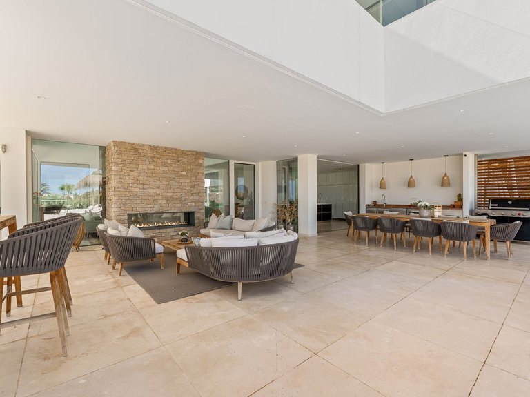 Villa for Sale in Nueva Andalucía, Malaga 29