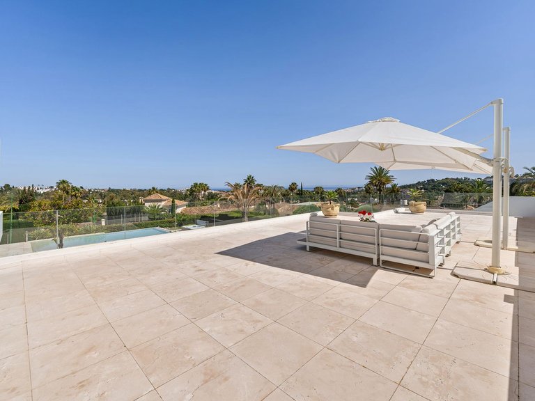 Villa for Sale in Nueva Andalucía, Malaga 34