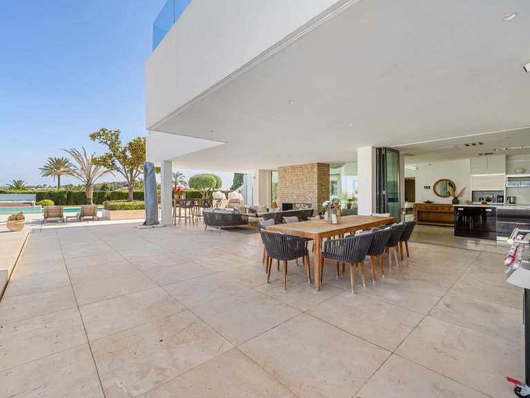 Villa for Sale in Nueva Andalucía, Malaga 36