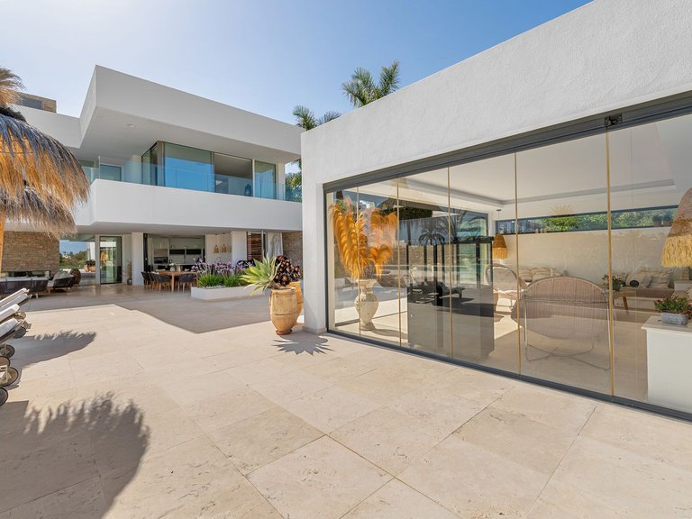 Villa for Sale in Nueva Andalucía, Malaga 37