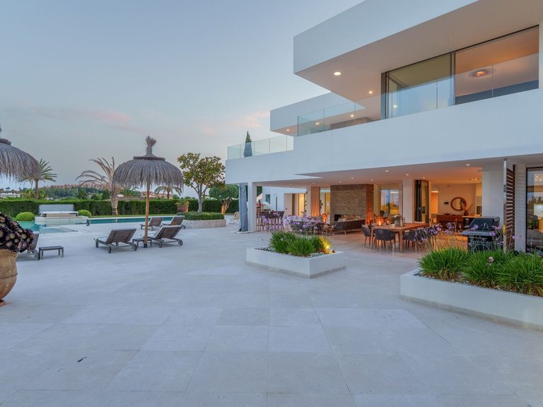 Villa for Sale in Nueva Andalucía, Malaga 41
