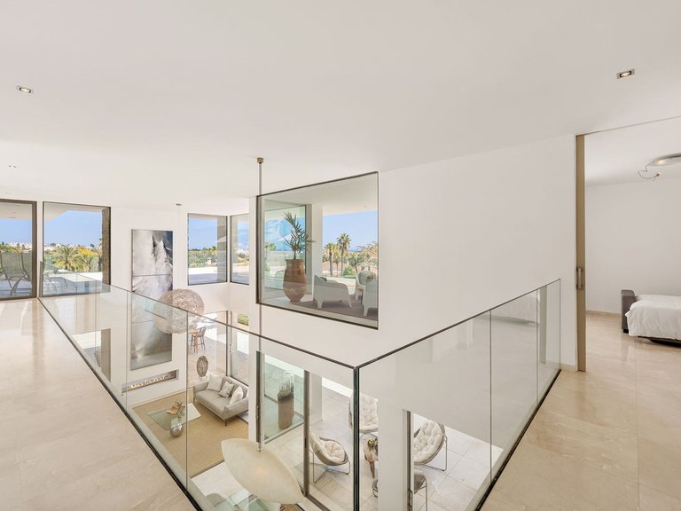Villa for Sale in Nueva Andalucía, Malaga 5