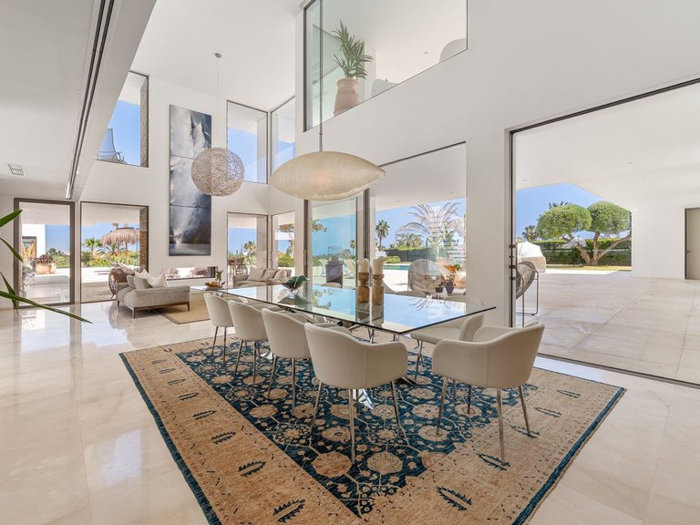 Villa for Sale in Nueva Andalucía, Malaga 9