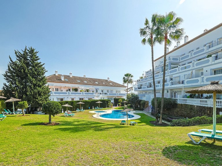 Apartment for Sale in Nueva Andalucía, Malaga 1