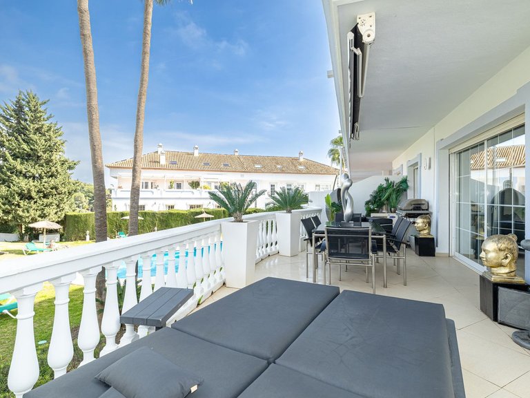 Apartment for Sale in Nueva Andalucía, Malaga 5