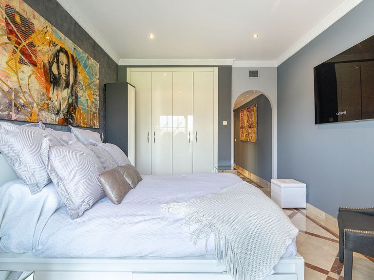 Apartment for Sale in Nueva Andalucía, Malaga 6