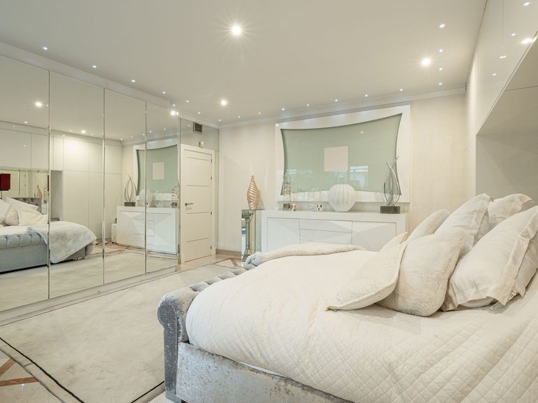 Apartment for Sale in Nueva Andalucía, Malaga 7