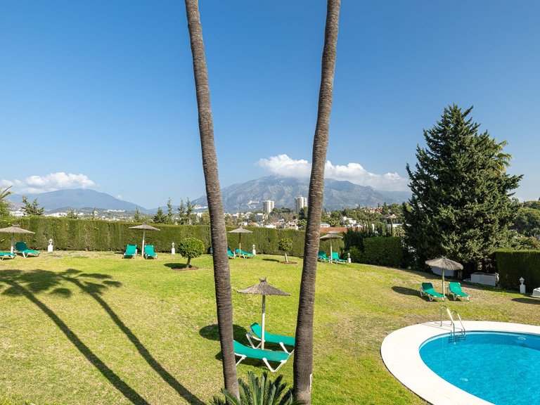 Apartment for Sale in Nueva Andalucía, Malaga 8