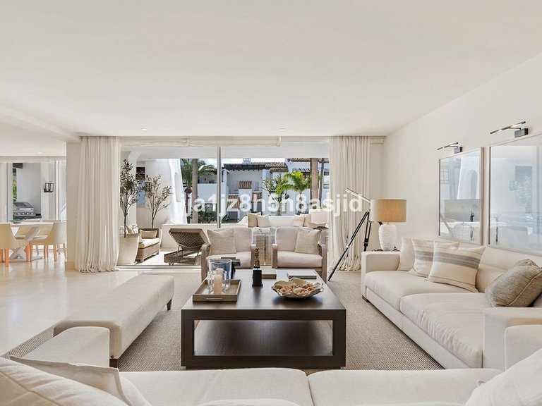 Apartment for Sale in The Golden Mile, Malaga 13