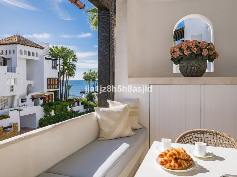 Apartment for Sale in The Golden Mile, Malaga 3