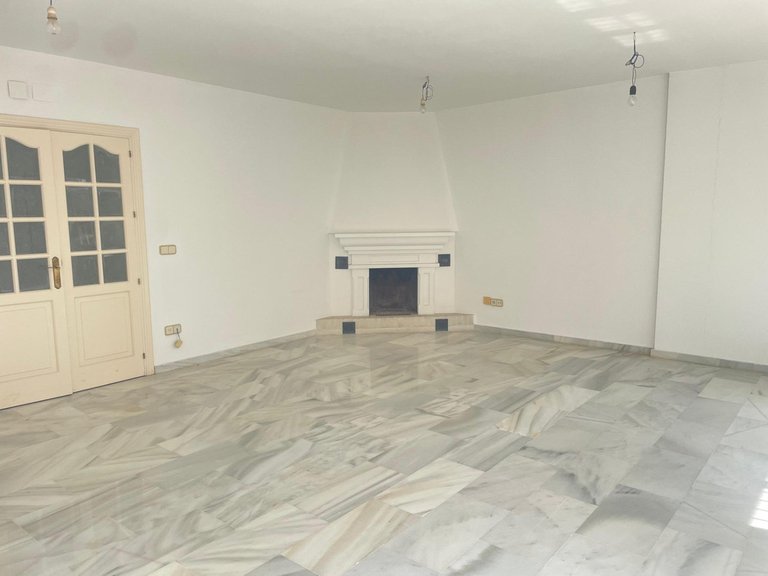 Villa for Sale in Arroyo De La Miel, Malaga 15