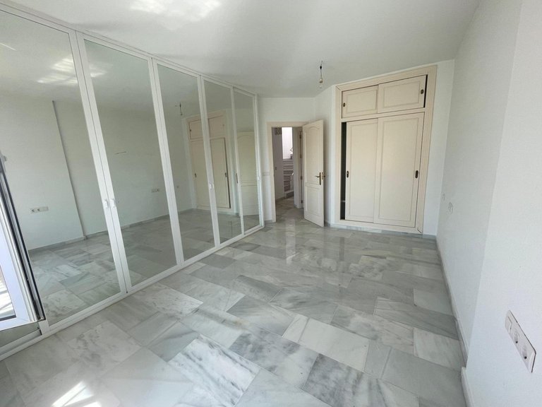 Villa for Sale in Arroyo De La Miel, Malaga 22