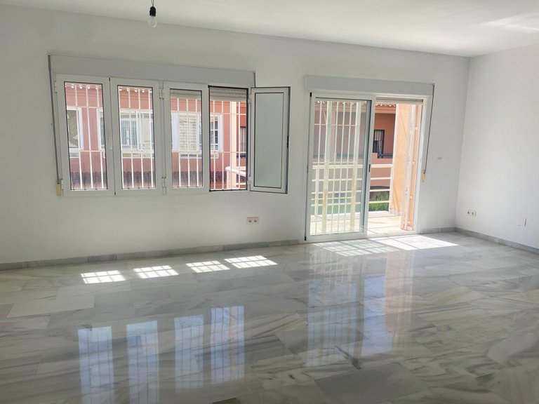 Villa for Sale in Arroyo De La Miel, Malaga 3