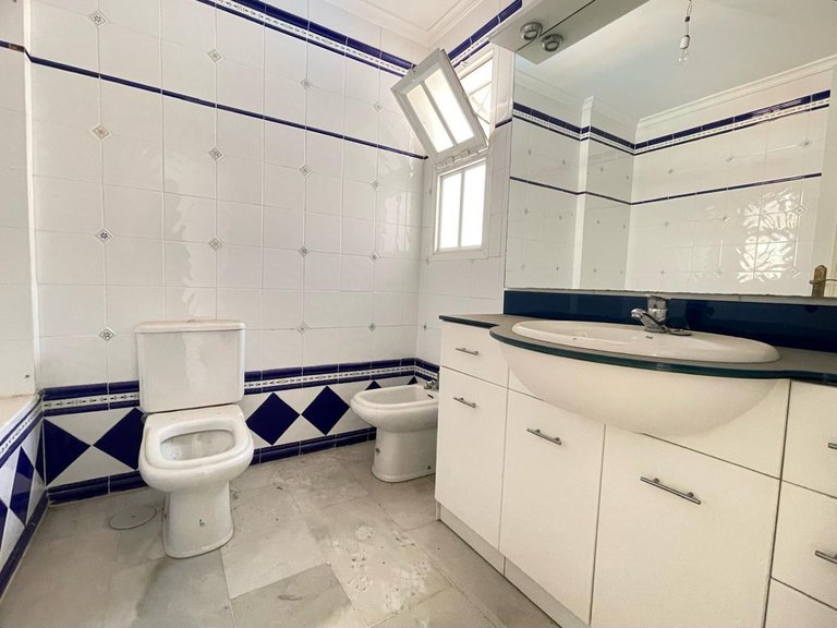 Villa for Sale in Arroyo De La Miel, Malaga 40