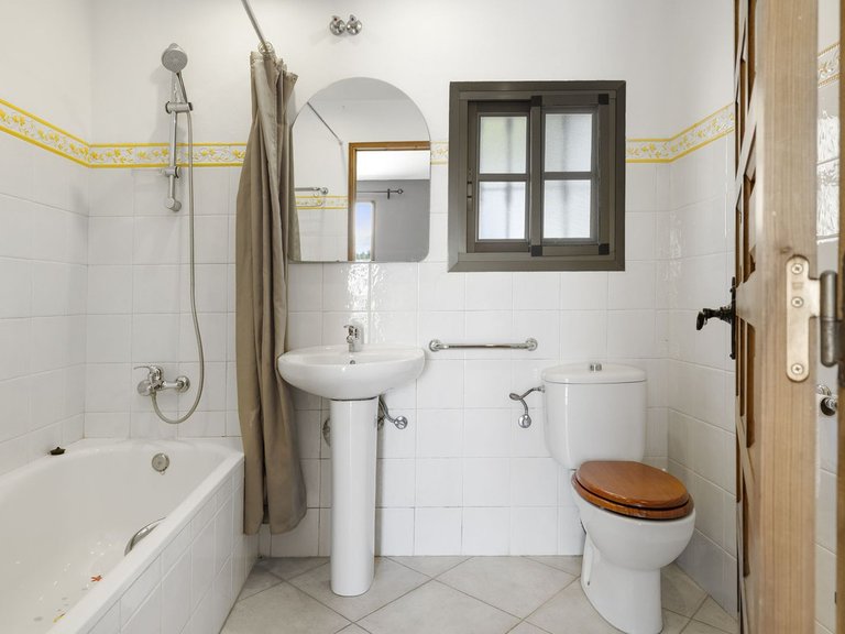 Villa for Sale in Coín, Malaga 15