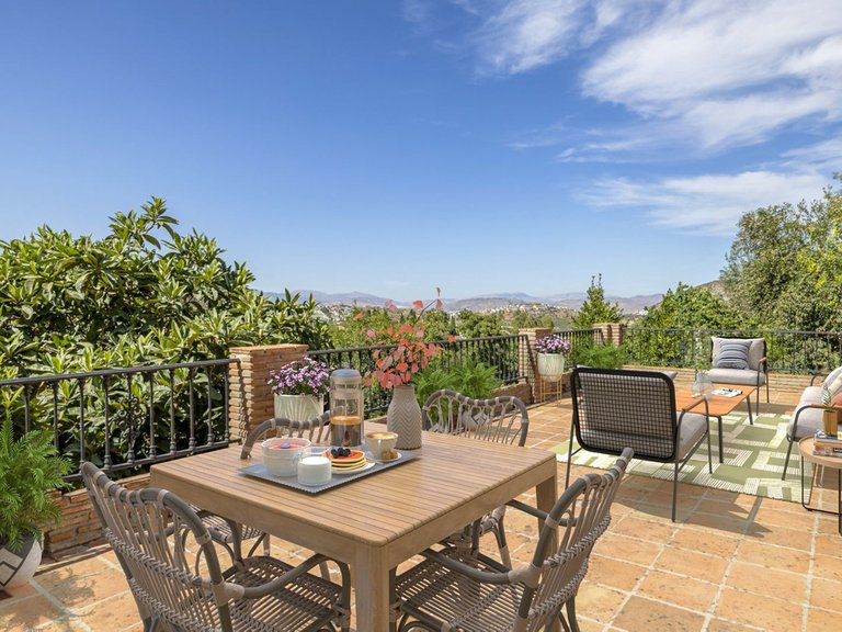 Villa for Sale in Coín, Malaga 27