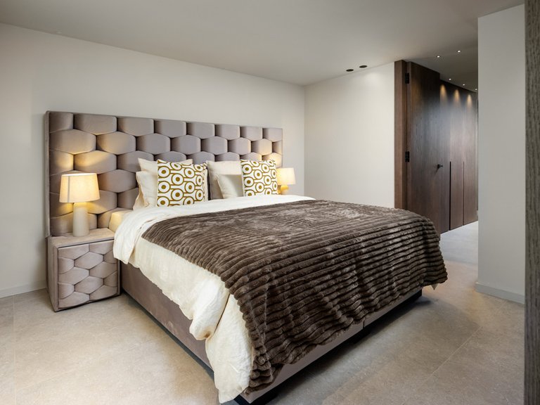 Villa for Sale in Nueva Andalucía, Malaga 26