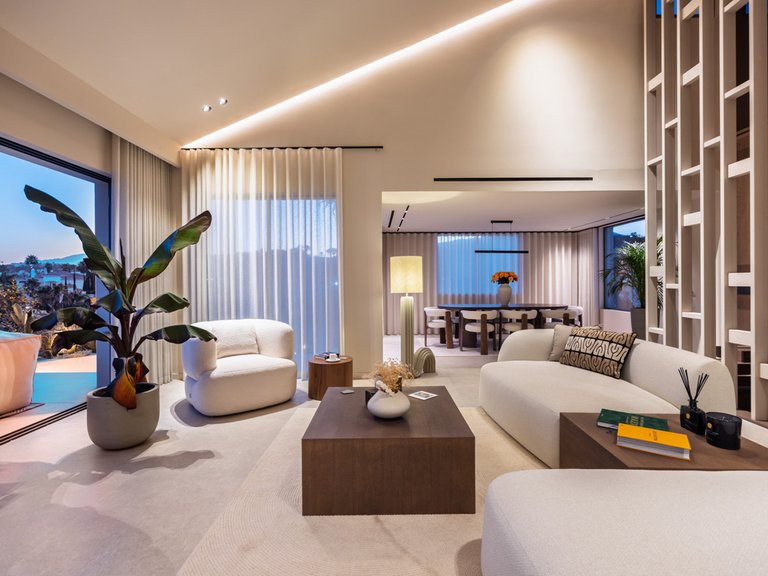 Villa for Sale in Nueva Andalucía, Malaga 37