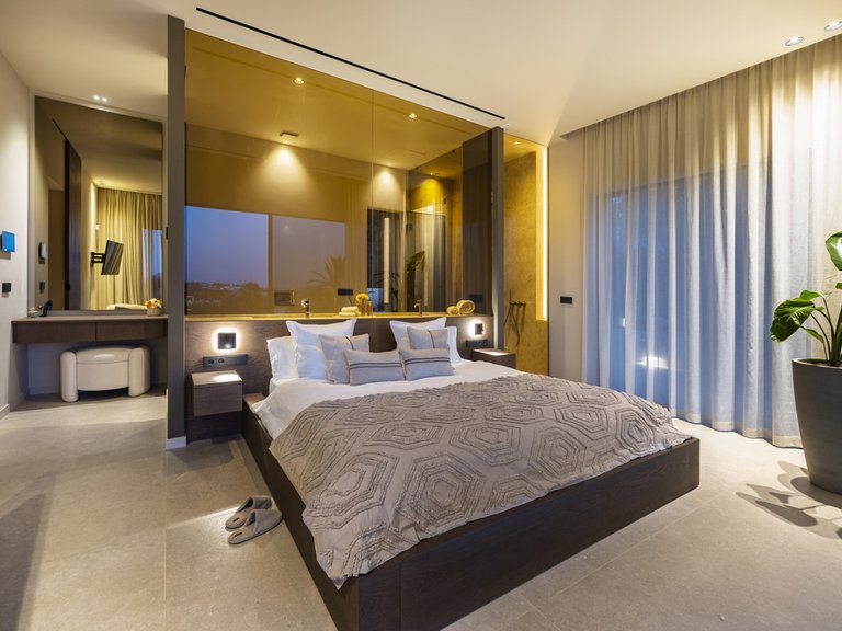 Villa for Sale in Nueva Andalucía, Malaga 48