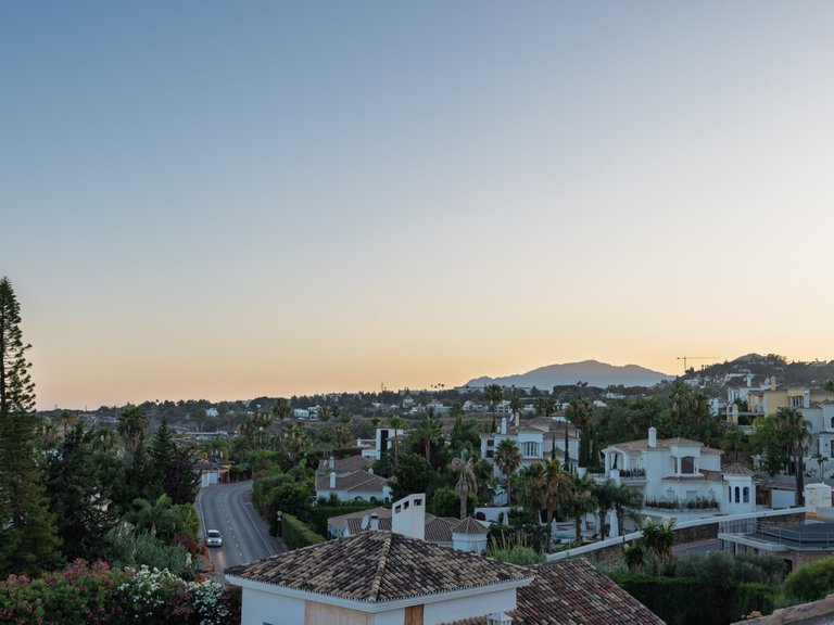 Villa for Sale in Nueva Andalucía, Malaga 58