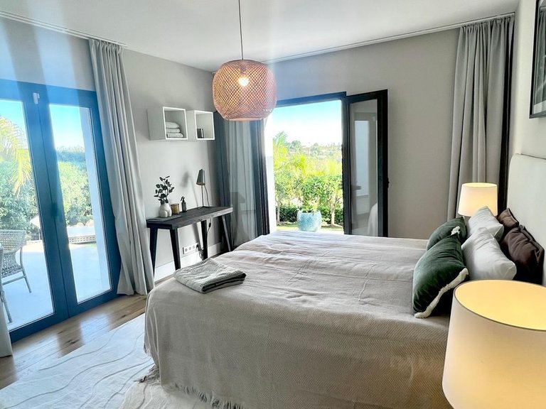 Villa for Sale in El Paraiso, Malaga 12