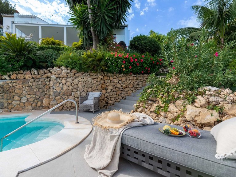 Villa for Sale in El Paraiso, Malaga 19