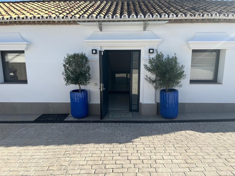 Villa for Sale in El Paraiso, Malaga 21