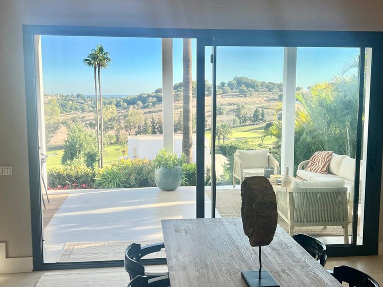 Villa for Sale in El Paraiso, Malaga 5