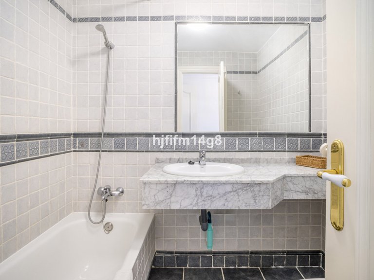 Apartment for Sale in Nueva Andalucía, Malaga 12