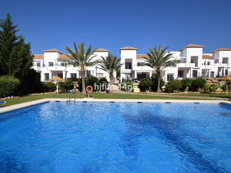 Apartment for Sale in Nueva Andalucía, Malaga 17