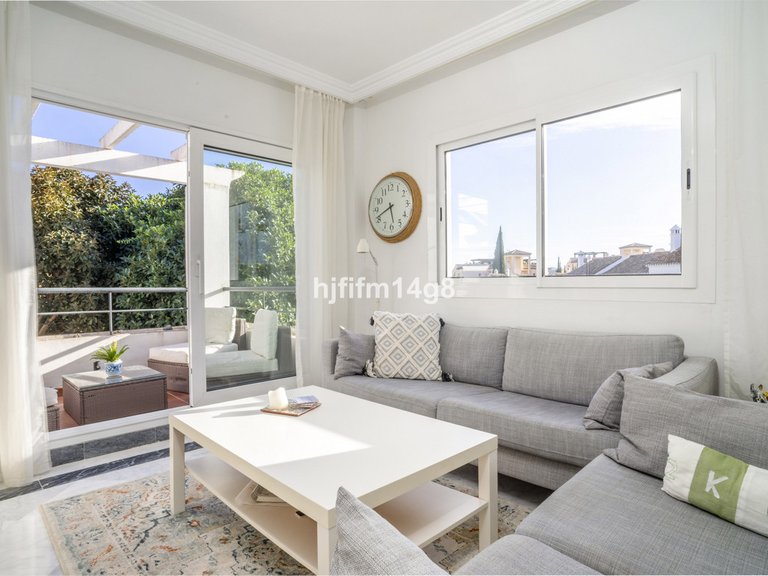 Apartment for Sale in Nueva Andalucía, Malaga 6