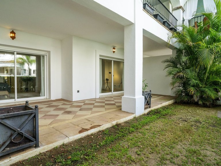Apartment for Sale in Marbella, Malaga 38