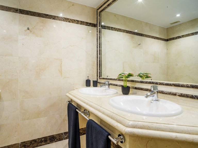 Apartment for Sale in Marbella, Malaga 49