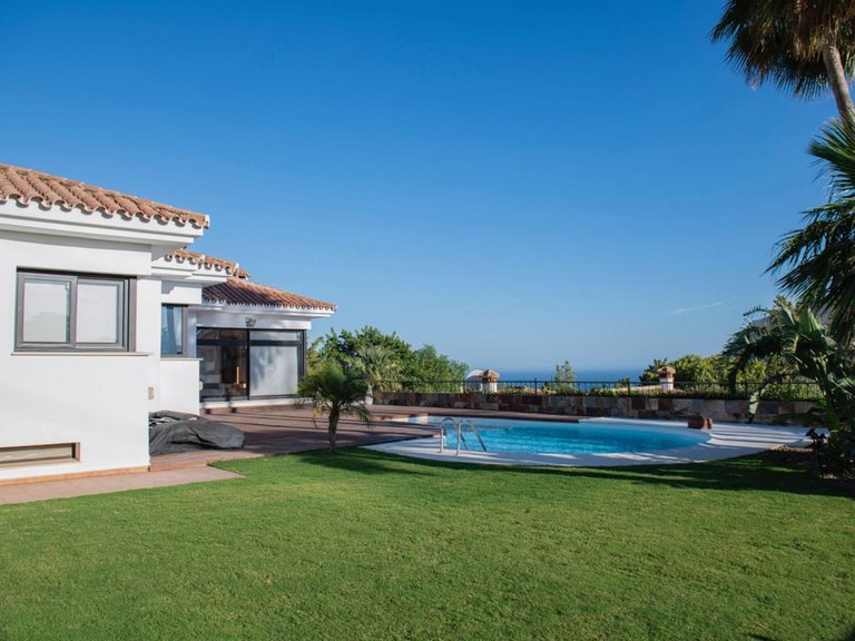 Villa for Sale in Benalmadena, Malaga 1