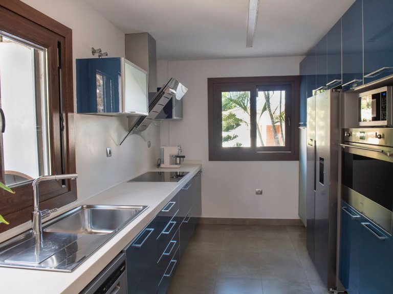 Villa for Sale in Benalmadena, Malaga 8