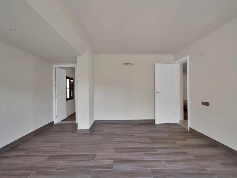 Villa for Sale in Marbella, Malaga 24
