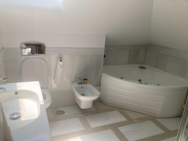 Villa for Sale in Estepona, Malaga 18