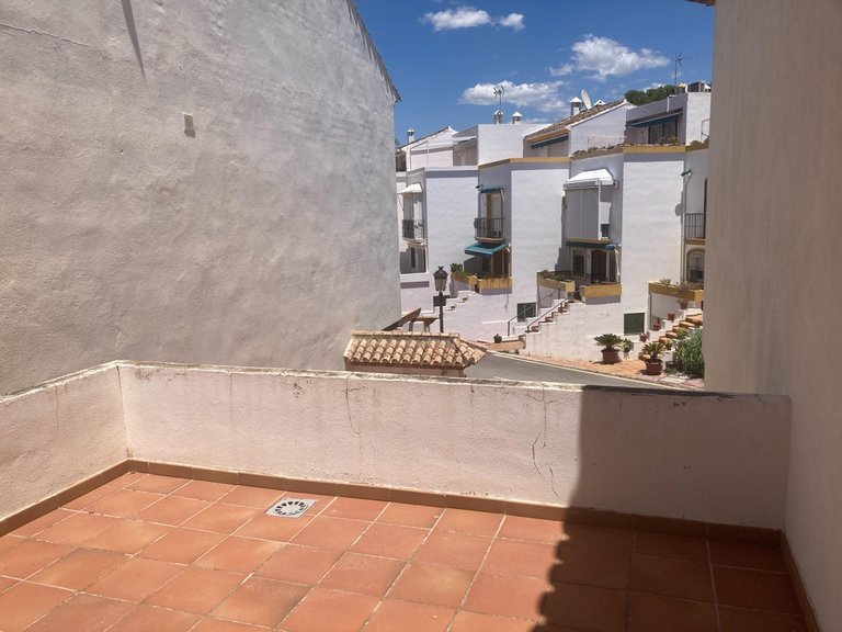 Villa for Sale in Estepona, Malaga 28