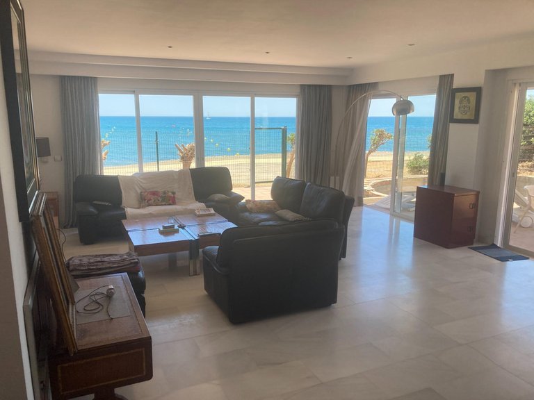 Villa for Sale in Estepona, Malaga 4