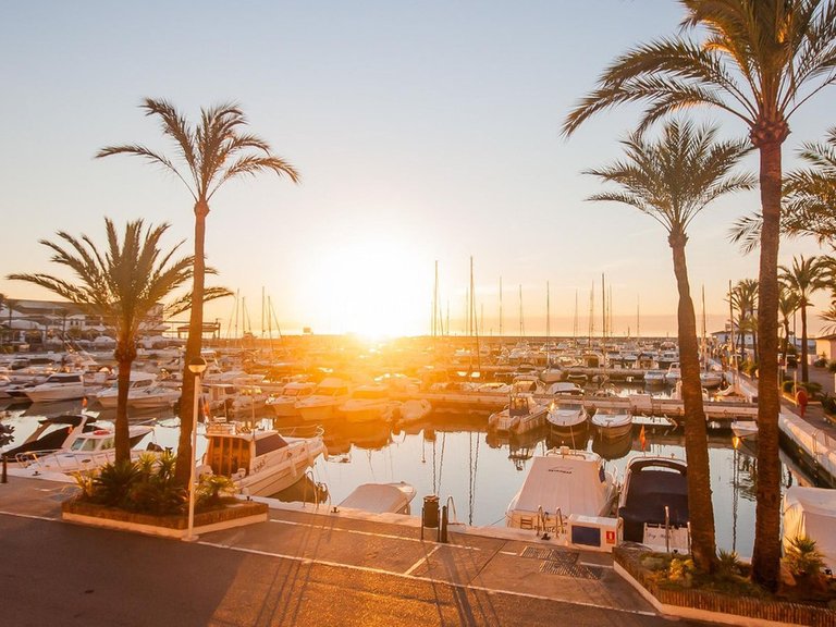 Apartment for Sale in La Duquesa, Malaga 23