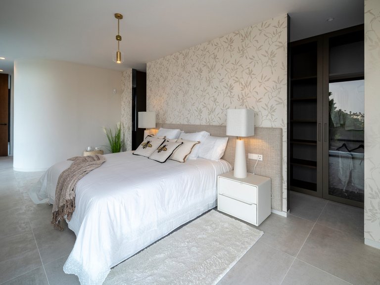 Villa for Sale in El Paraiso, Malaga 20