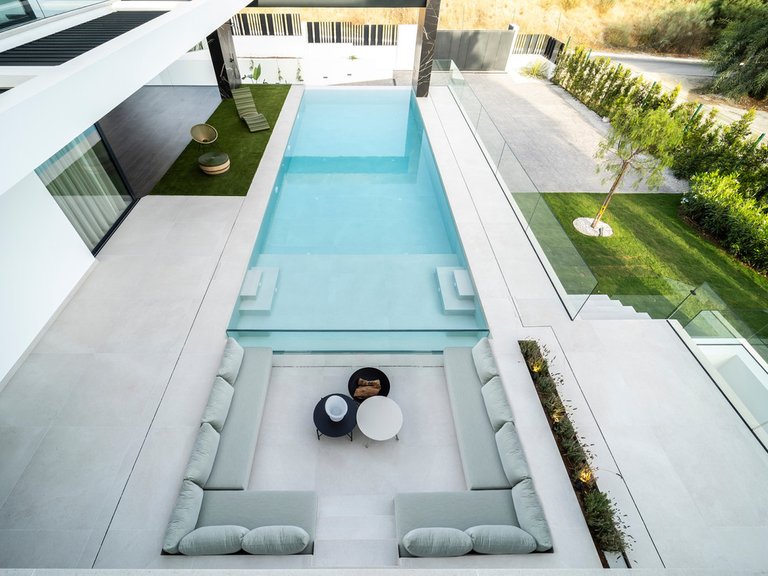 Villa for Sale in El Paraiso, Malaga 35
