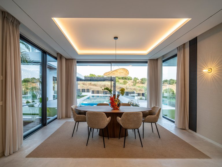 Villa for Sale in El Paraiso, Malaga 44