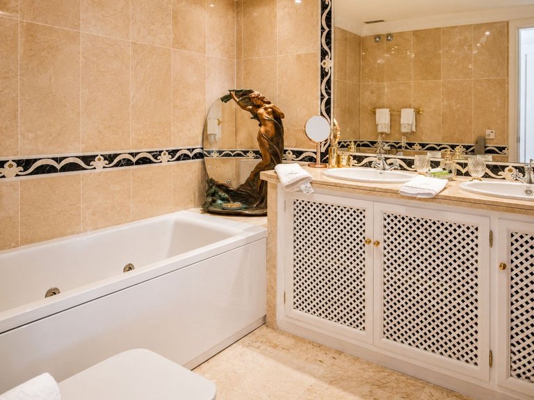 Apartment for Sale in Costa del Sol Guadalmina Alta, Malaga 13