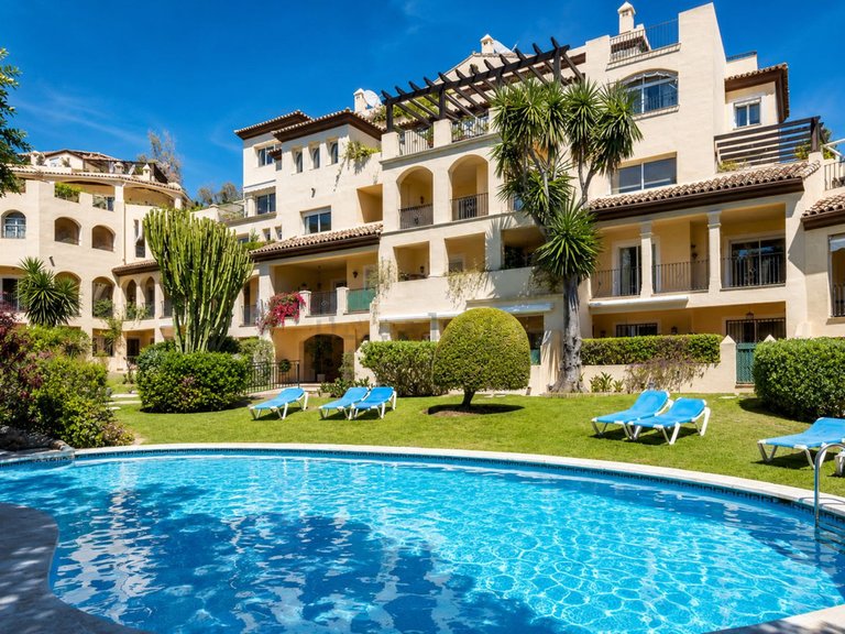 Apartment for Sale in Costa del Sol Guadalmina Alta, Malaga 2